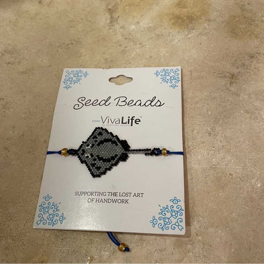 Seed Beads hand beaded black and grey tie up Stingray bracelet from Hawaii NWT!